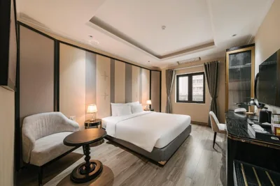 Deluxe Double or Twin Room with City View — Quatorze Hotel